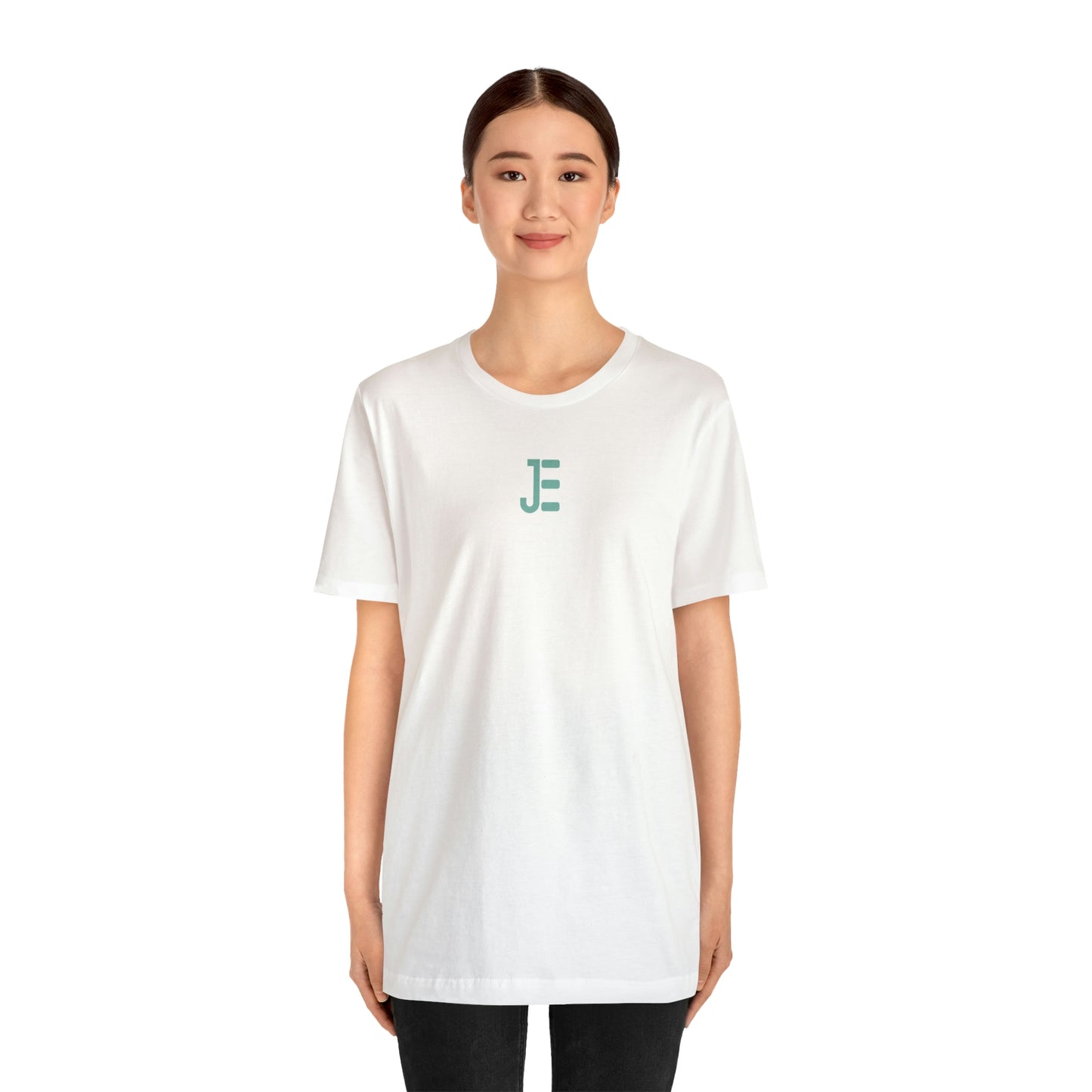 Front JE Green Letter Logo Short Sleeve Tee